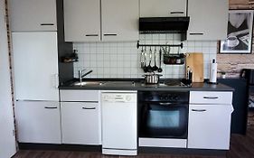 Schoene Wohnung Mit Terrasse & Blick Ins Gruene