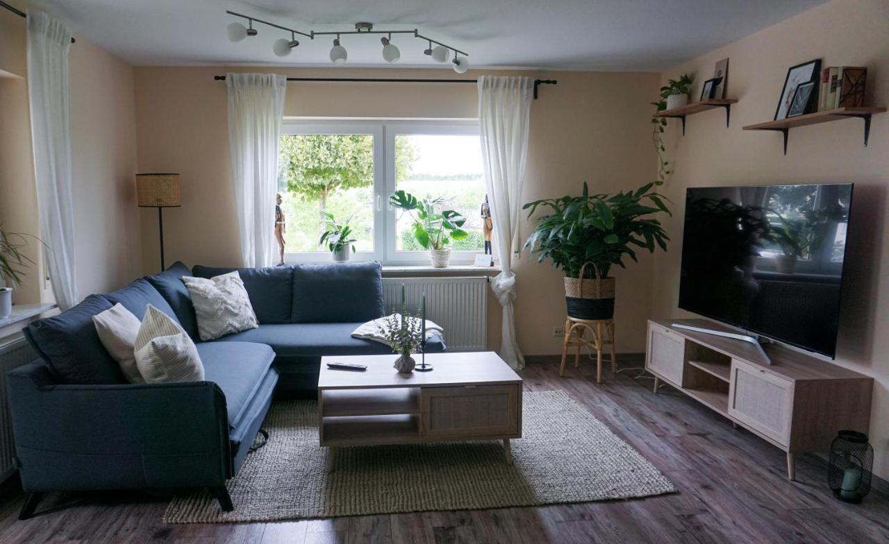 Schoene Wohnung Mit Terrasse & Blick Ins Gruene Dormettingen Esterno foto