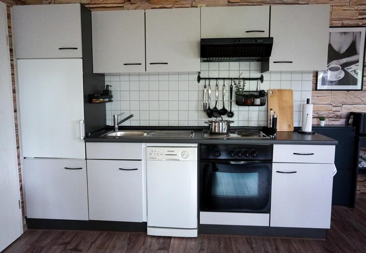Schoene Wohnung Mit Terrasse & Blick Ins Gruene Dormettingen Esterno foto